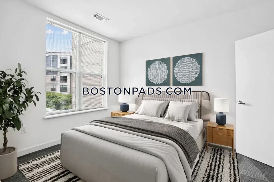 West of Chestnut Photo 5