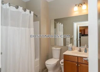 The Residences on Broadway Photo 18