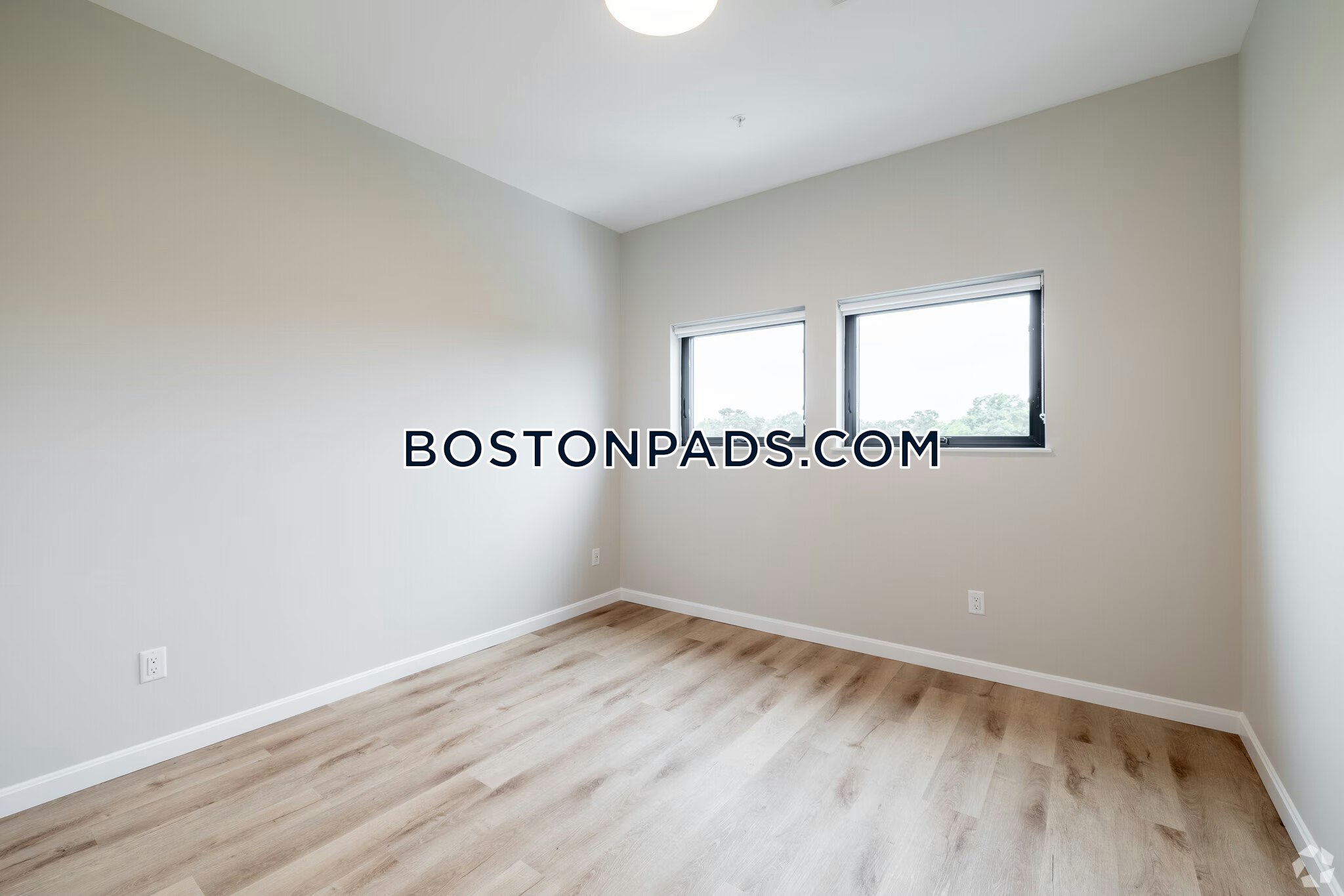 Briggs Crossing Photo 15