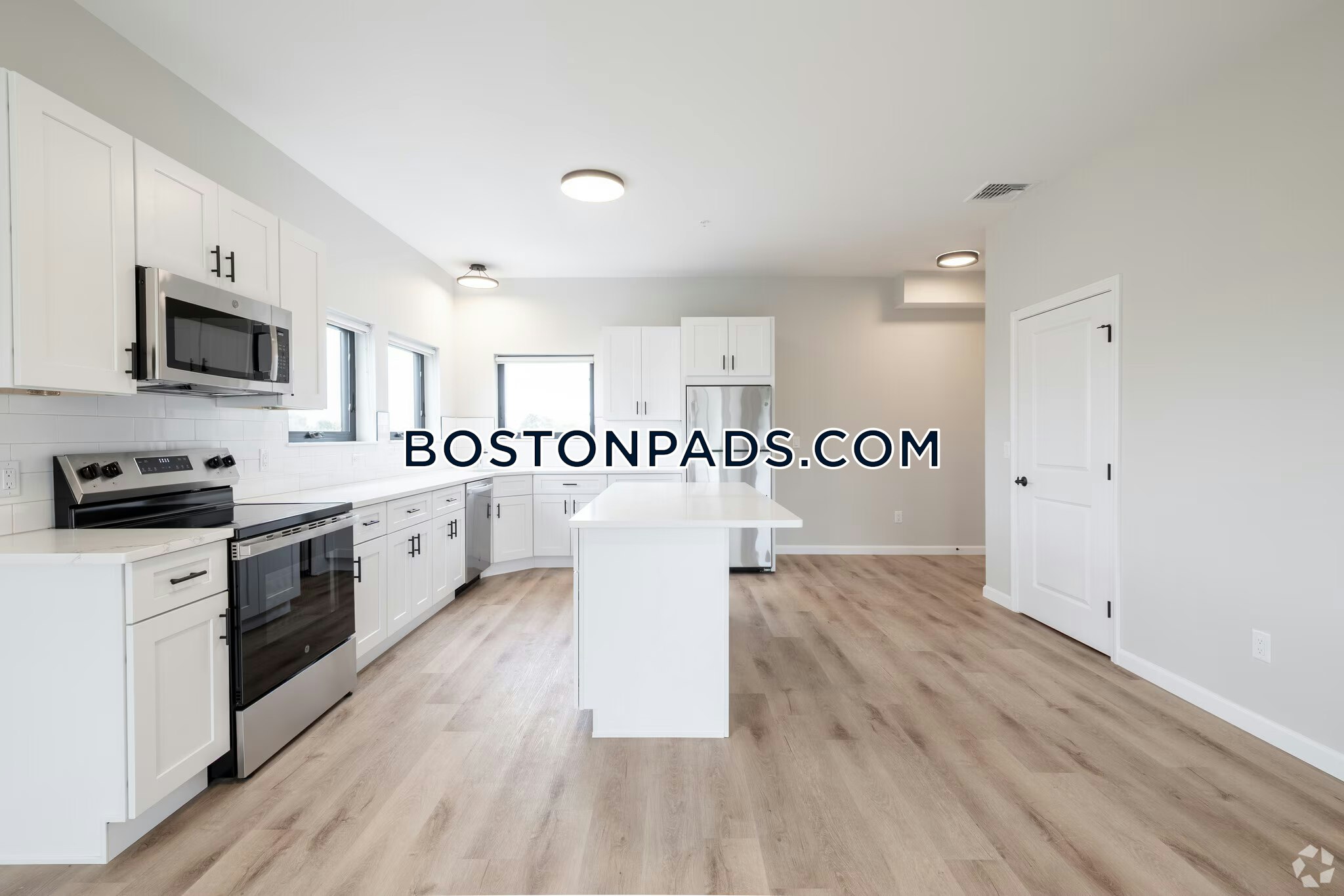 Briggs Crossing Photo 18