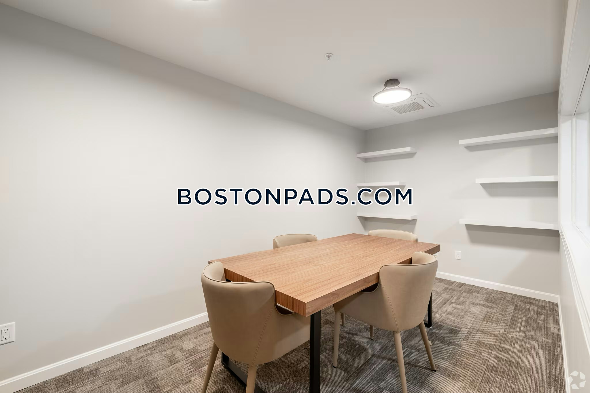 Briggs Crossing Photo 8