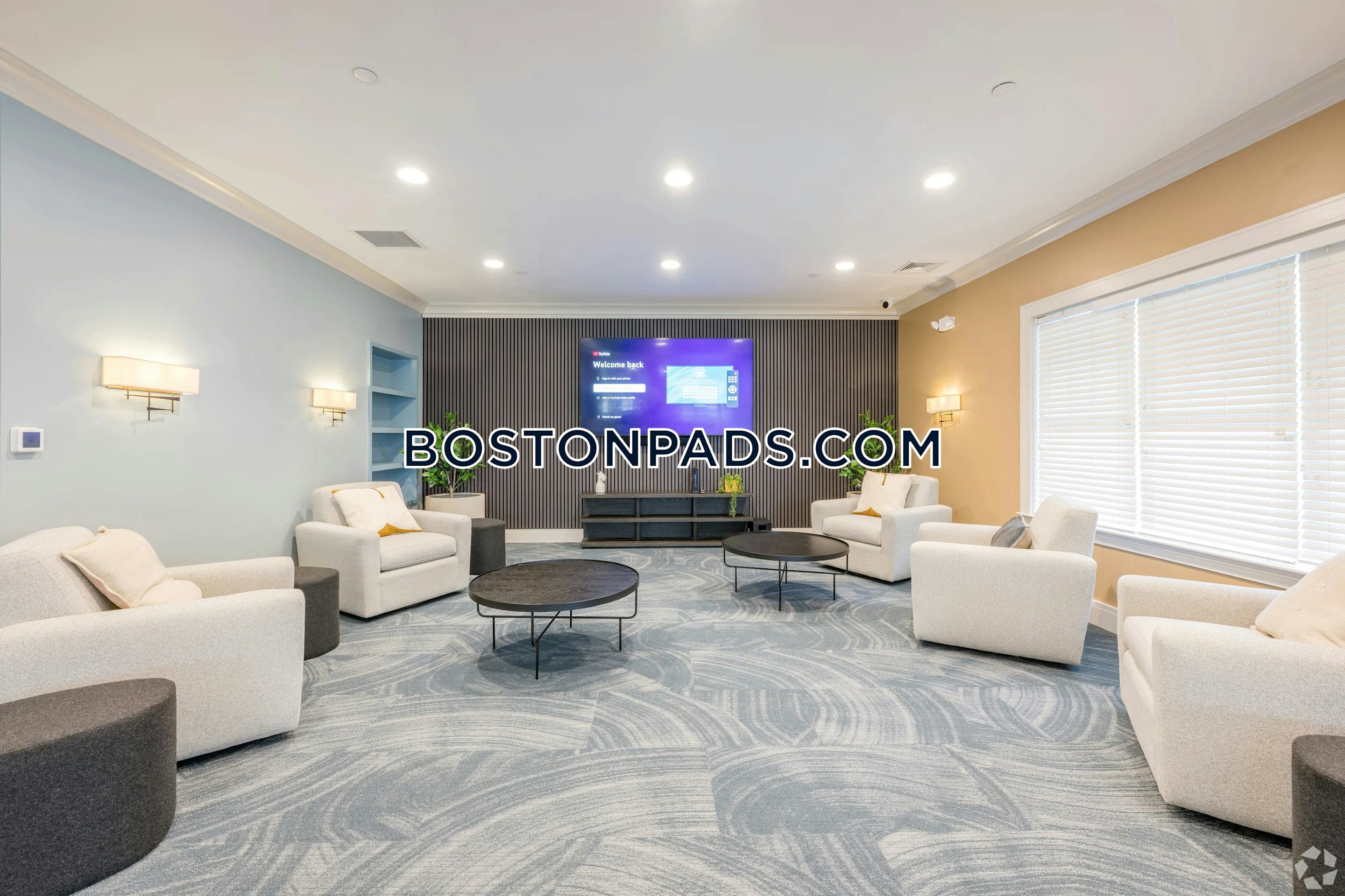 Axis at Lakeshore Photo 33