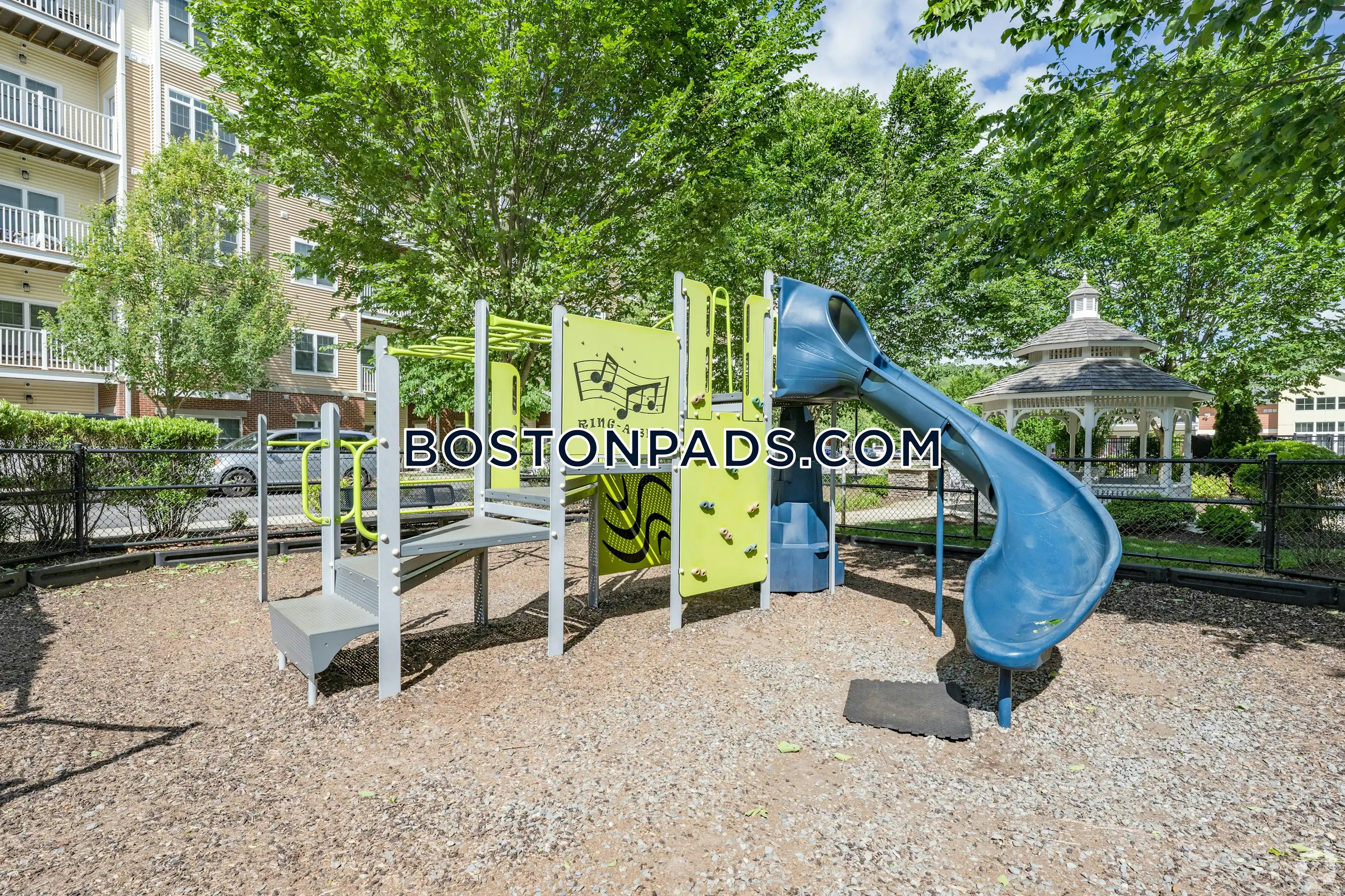 Axis at Lakeshore Photo 1