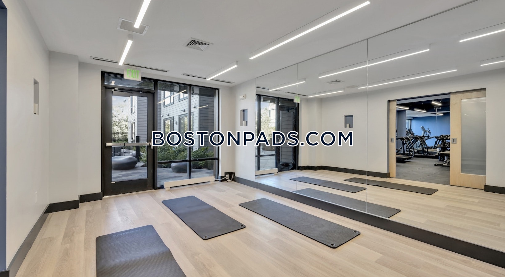 1550 On the Charles Photo 14