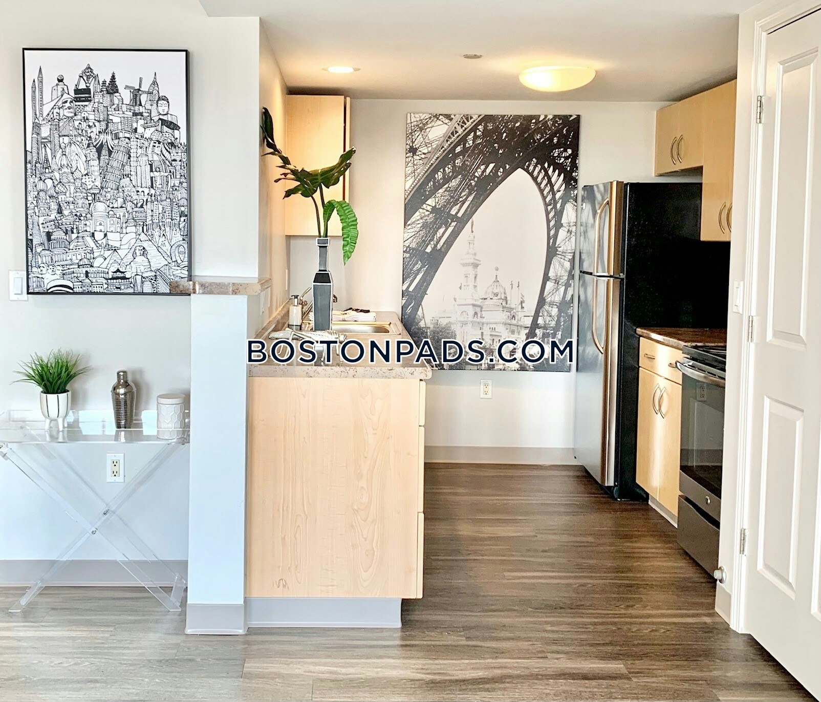 160 Pleasant Street Photo 13