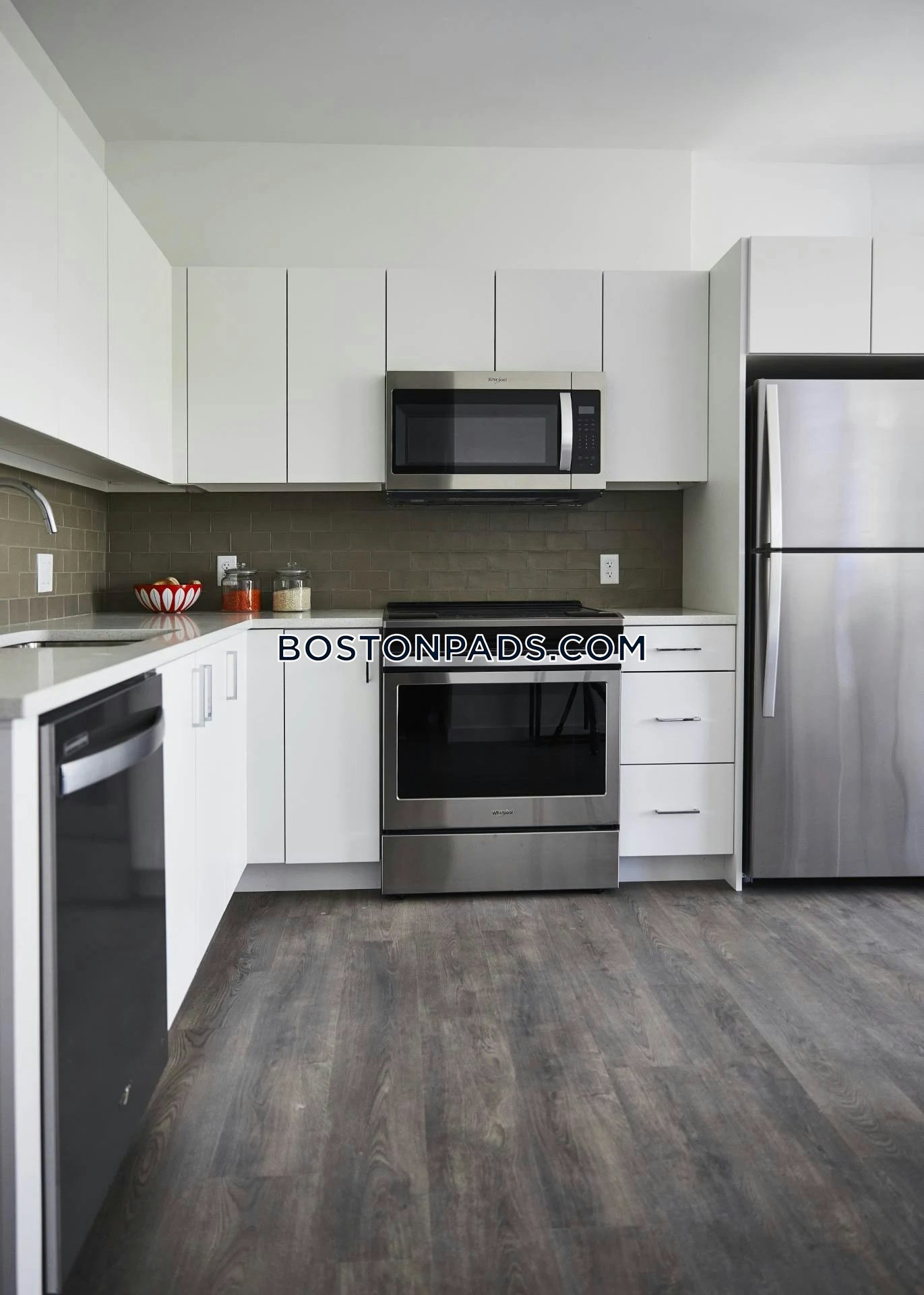 3200 Washington Photo 23