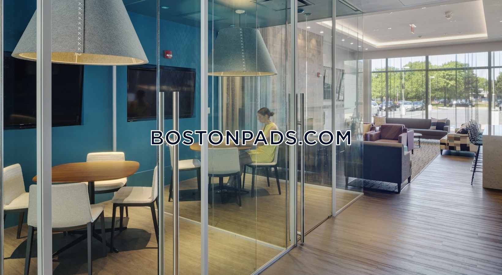 50 & 55 Station Landing Photo 5