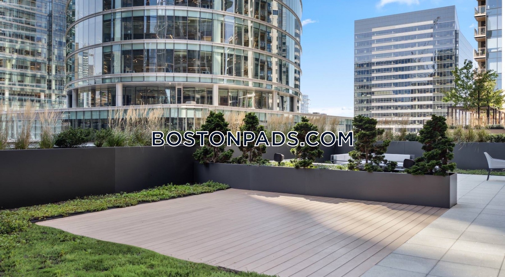 Alyx Seaport Photo 15