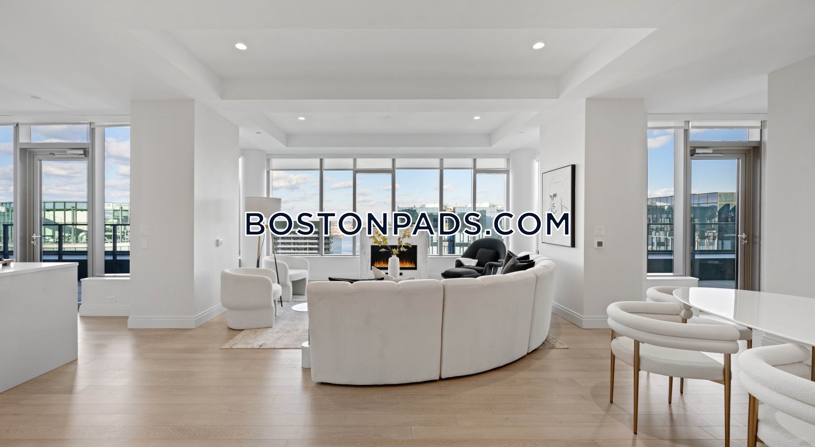 Alyx Seaport Photo 19