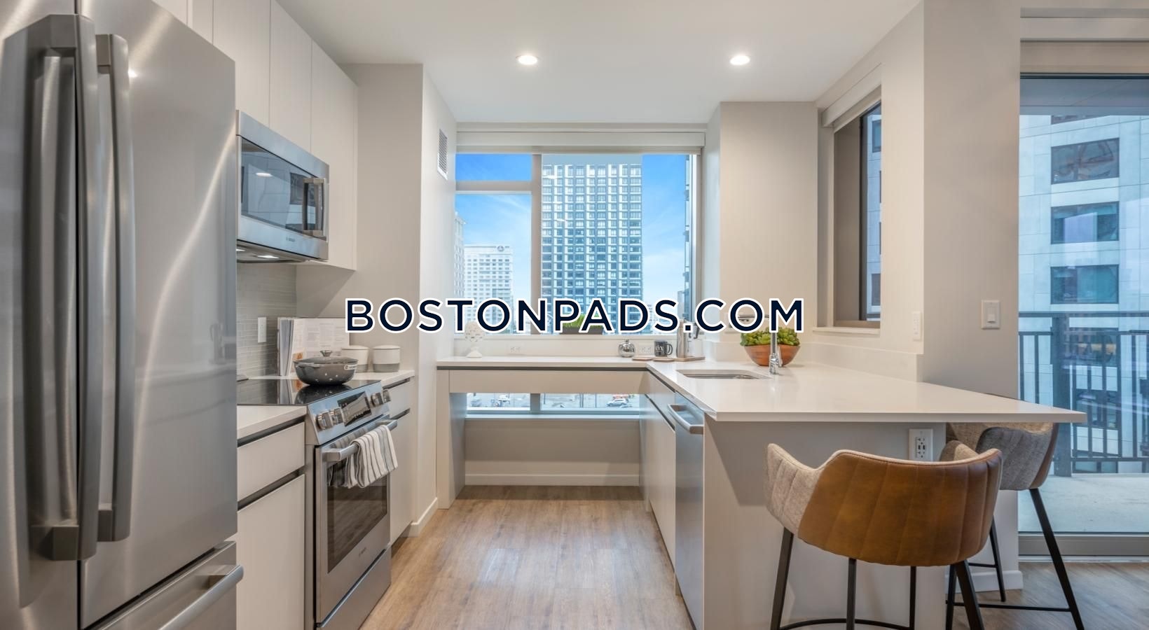 Alyx Seaport Photo 76