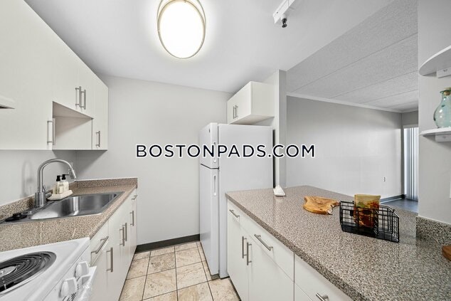 Amy Lowell Apartments Photo 16