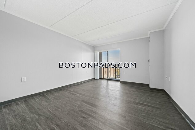 Amy Lowell Apartments Photo 24