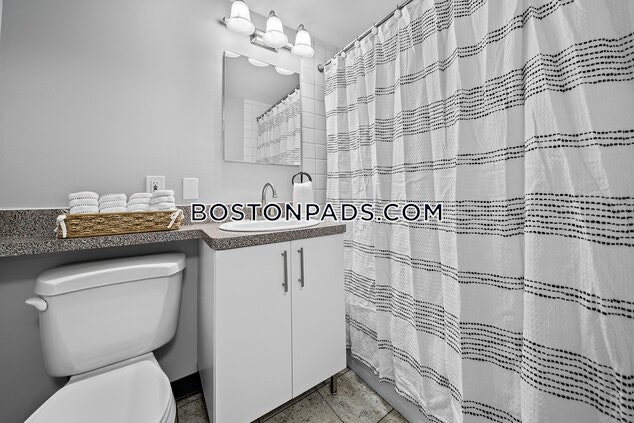 Amy Lowell Apartments Photo 14