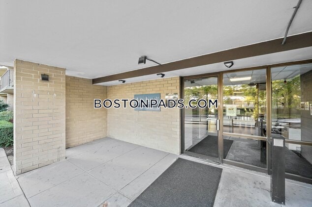 Amy Lowell Apartments Photo 21