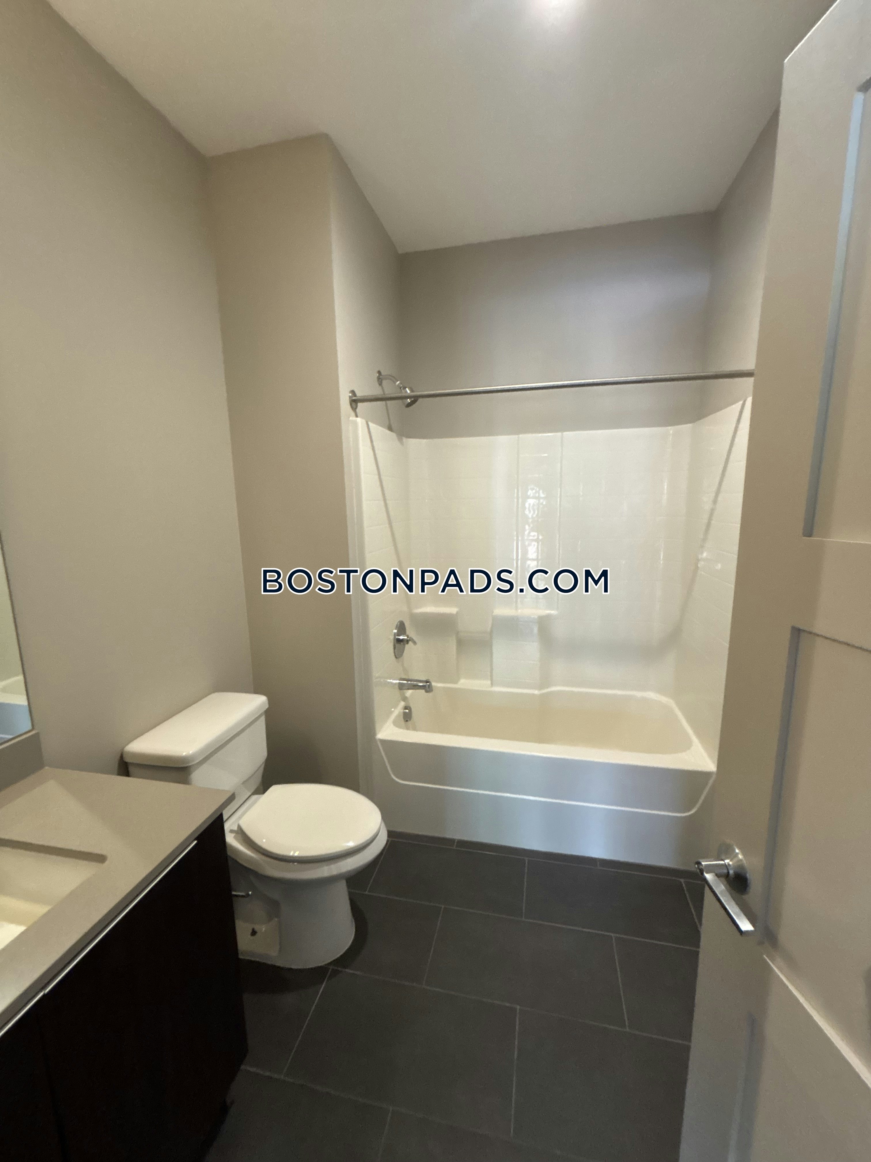 E3 Apartments Photo 26