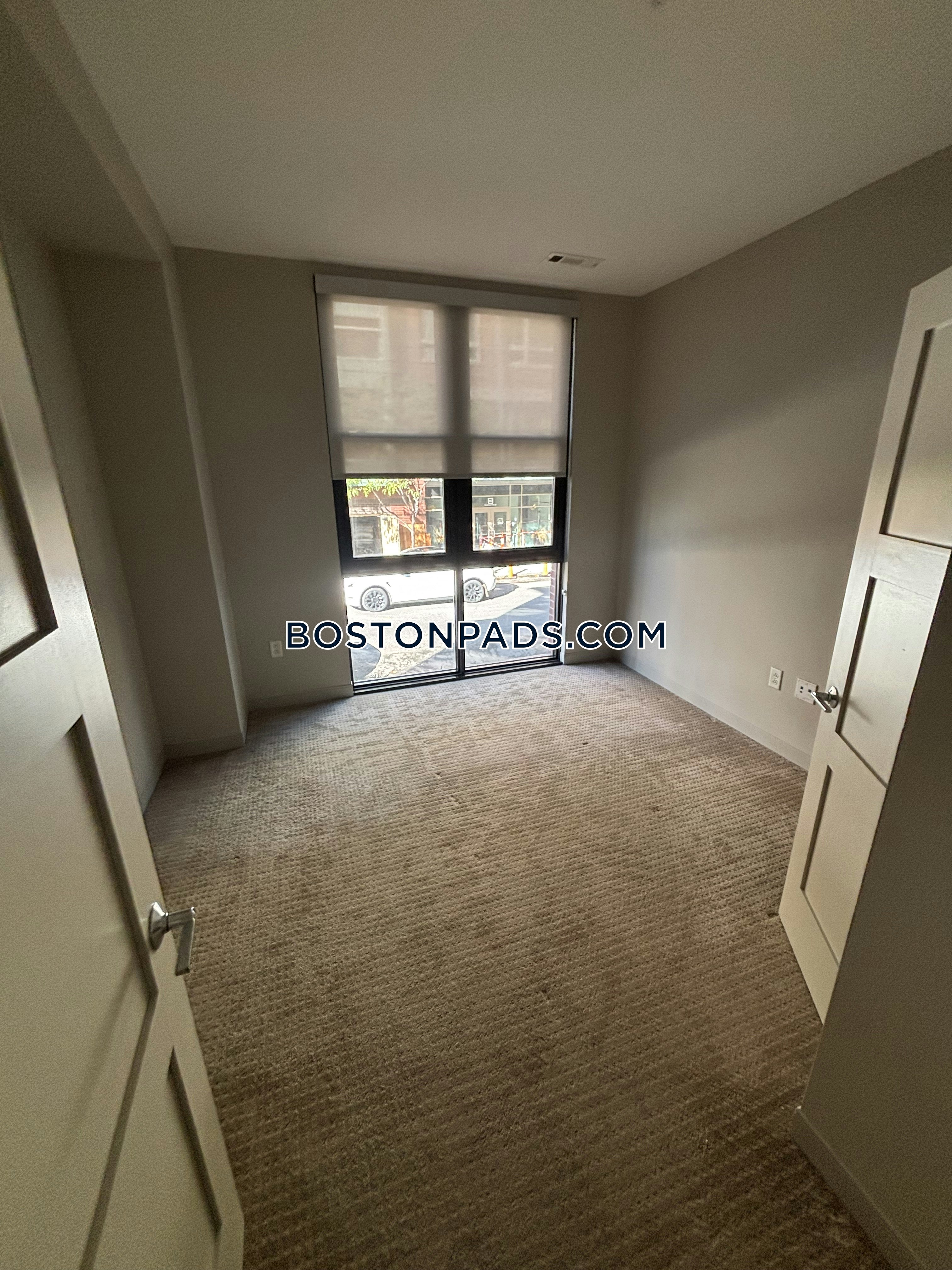 E3 Apartments Photo 17