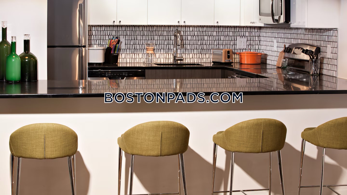 Ava Back Bay Photo 29