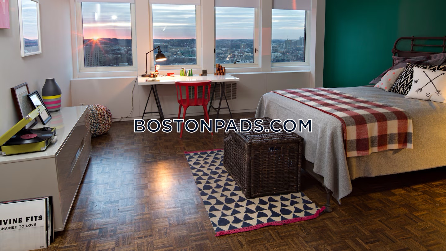 Ava Back Bay Photo 10