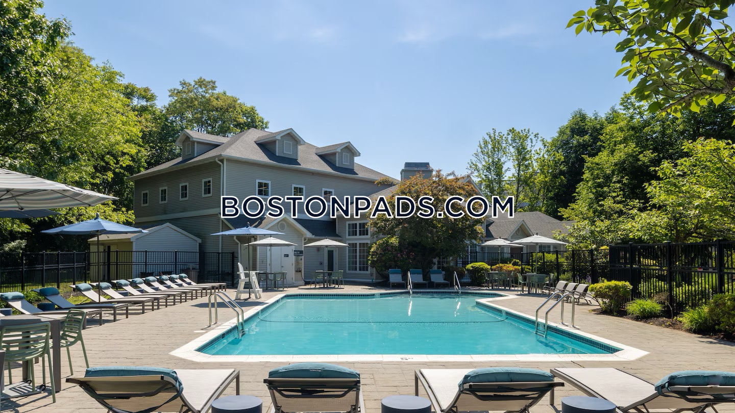 Avalon at Lexington Photo 12