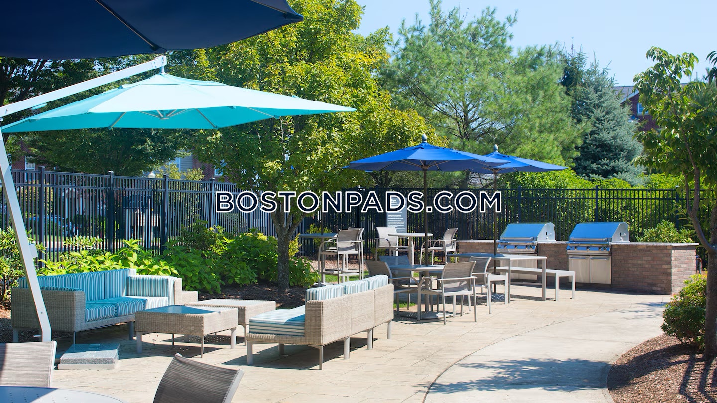 Avalon at Lexington Hills Photo 32