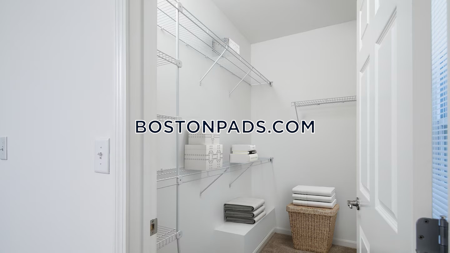 Avalon at Lexington Hills Photo 19