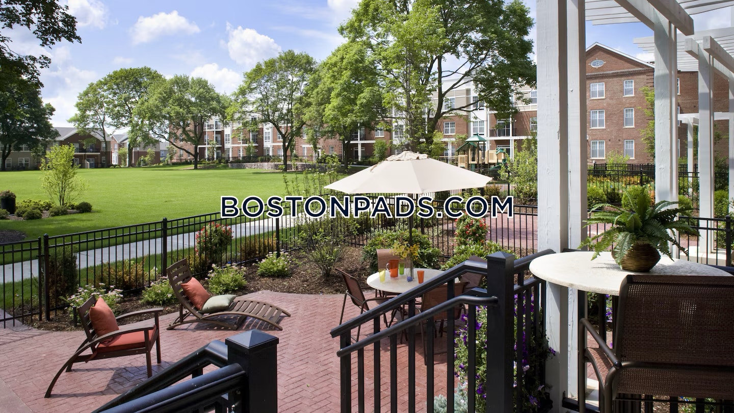 Avalon at Lexington Hills Photo 3