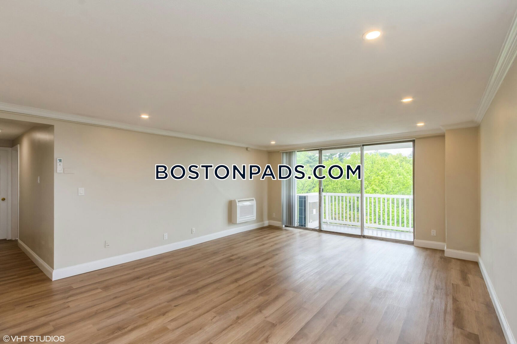 Barclay on Beacon Photo 7