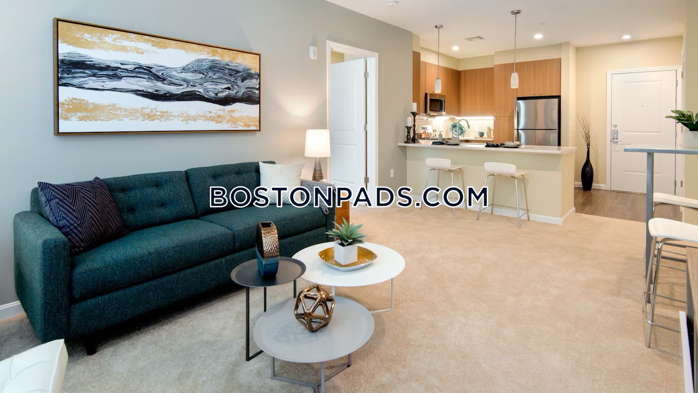 Avalon Quincy Photo 35