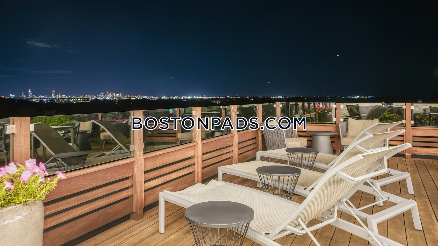 Avalon Quincy Photo 40