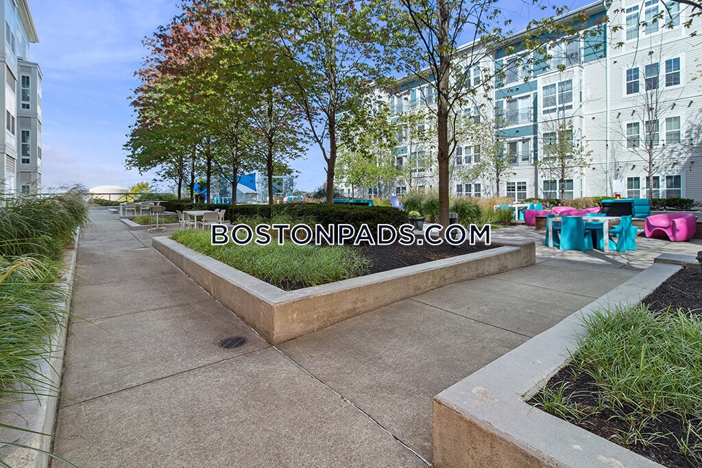 Axis Admiral’s Hill Photo 6