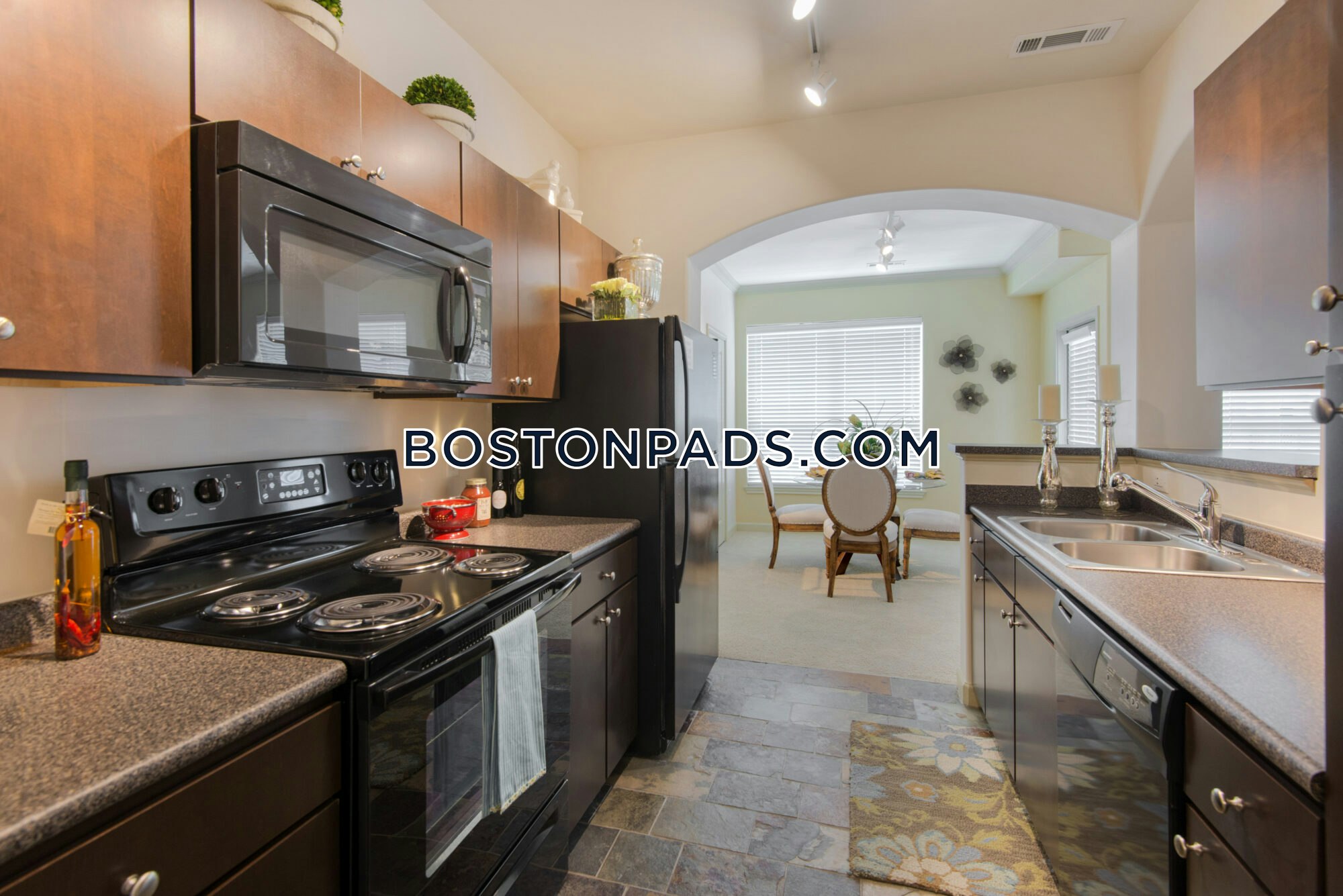 Bell Stoughton Photo 9