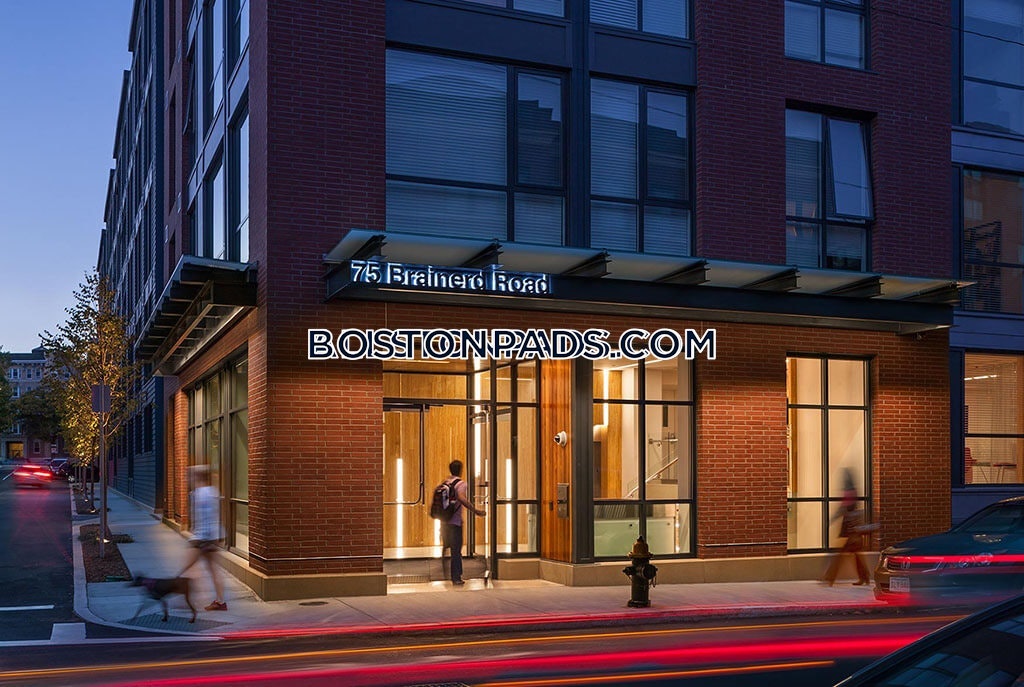 E3 Apartments Photo 1