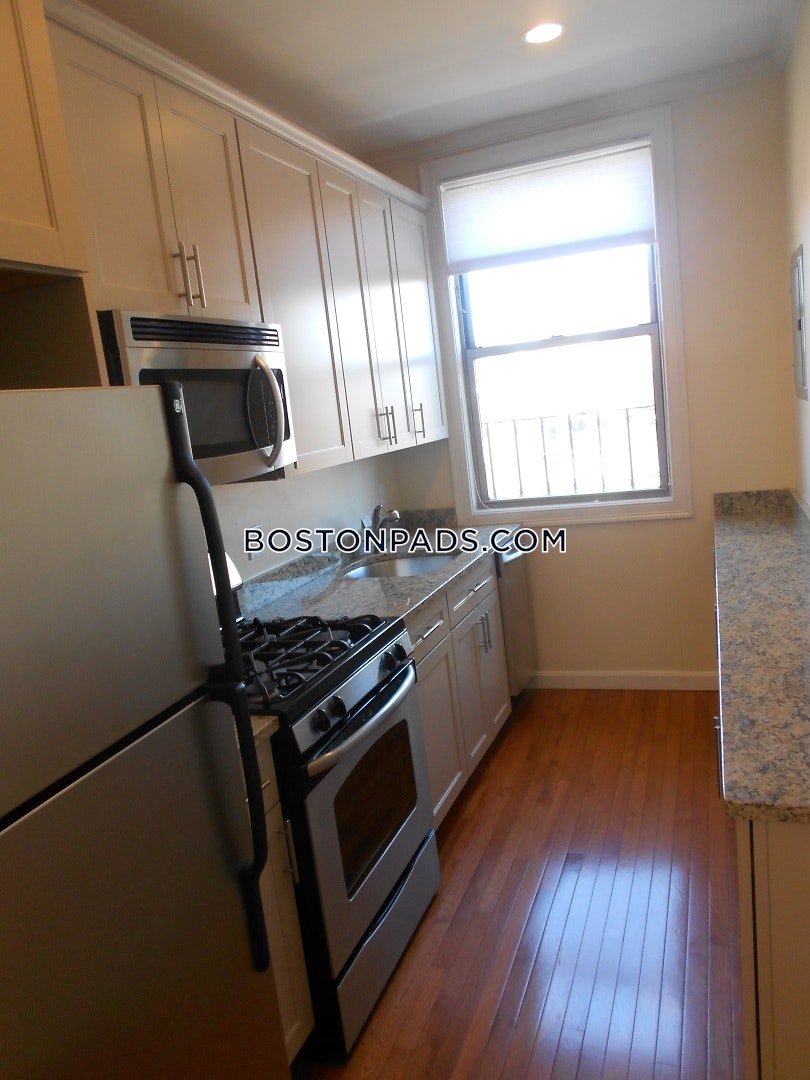 Burbank Apartments Photo 46