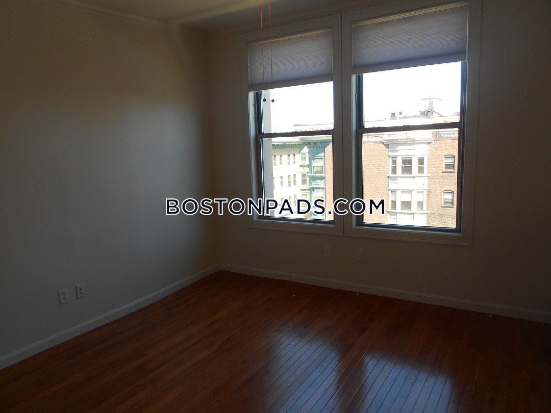 Burbank Apartments Photo 59