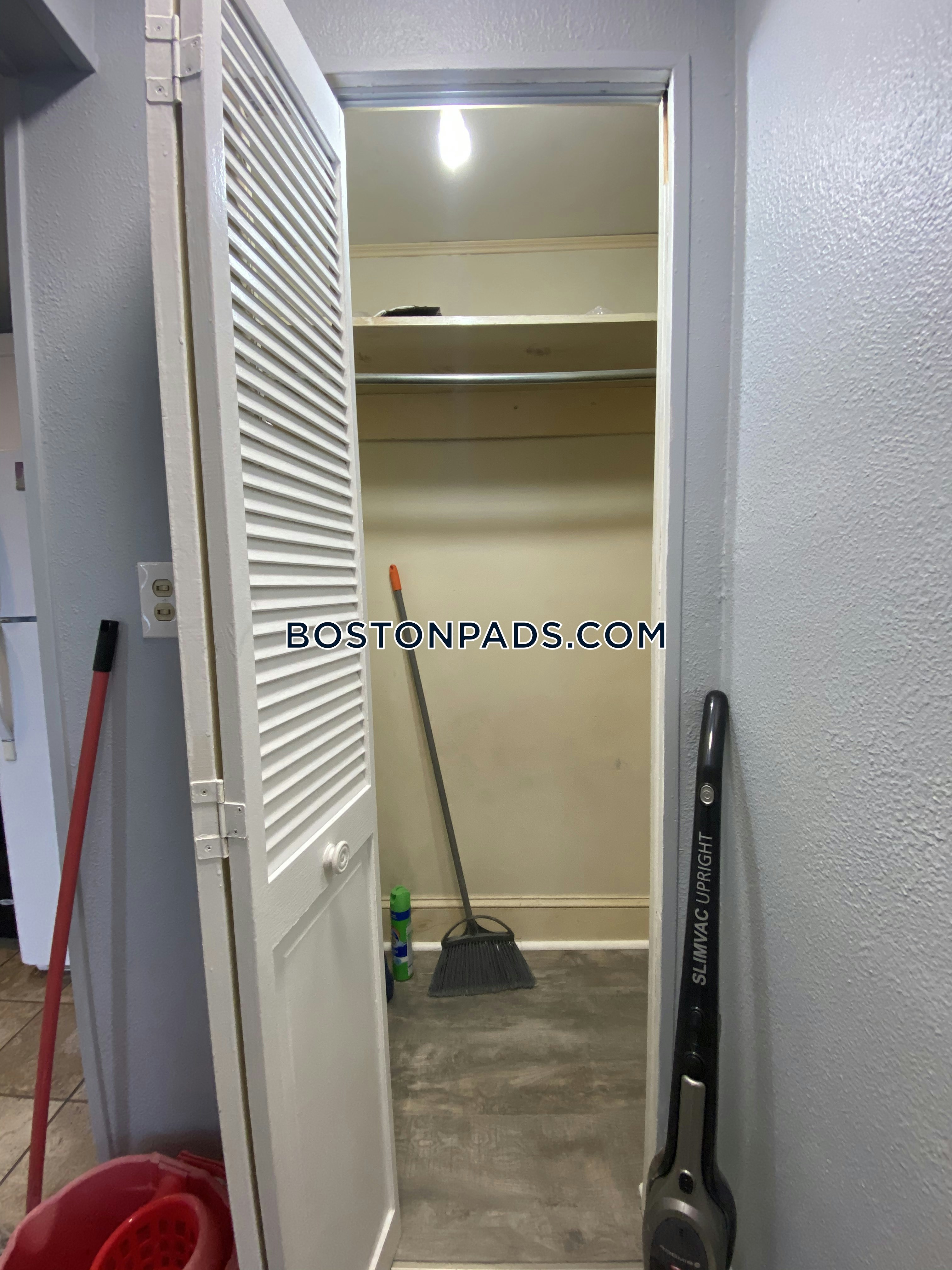 Amy Lowell Apartments Photo 20