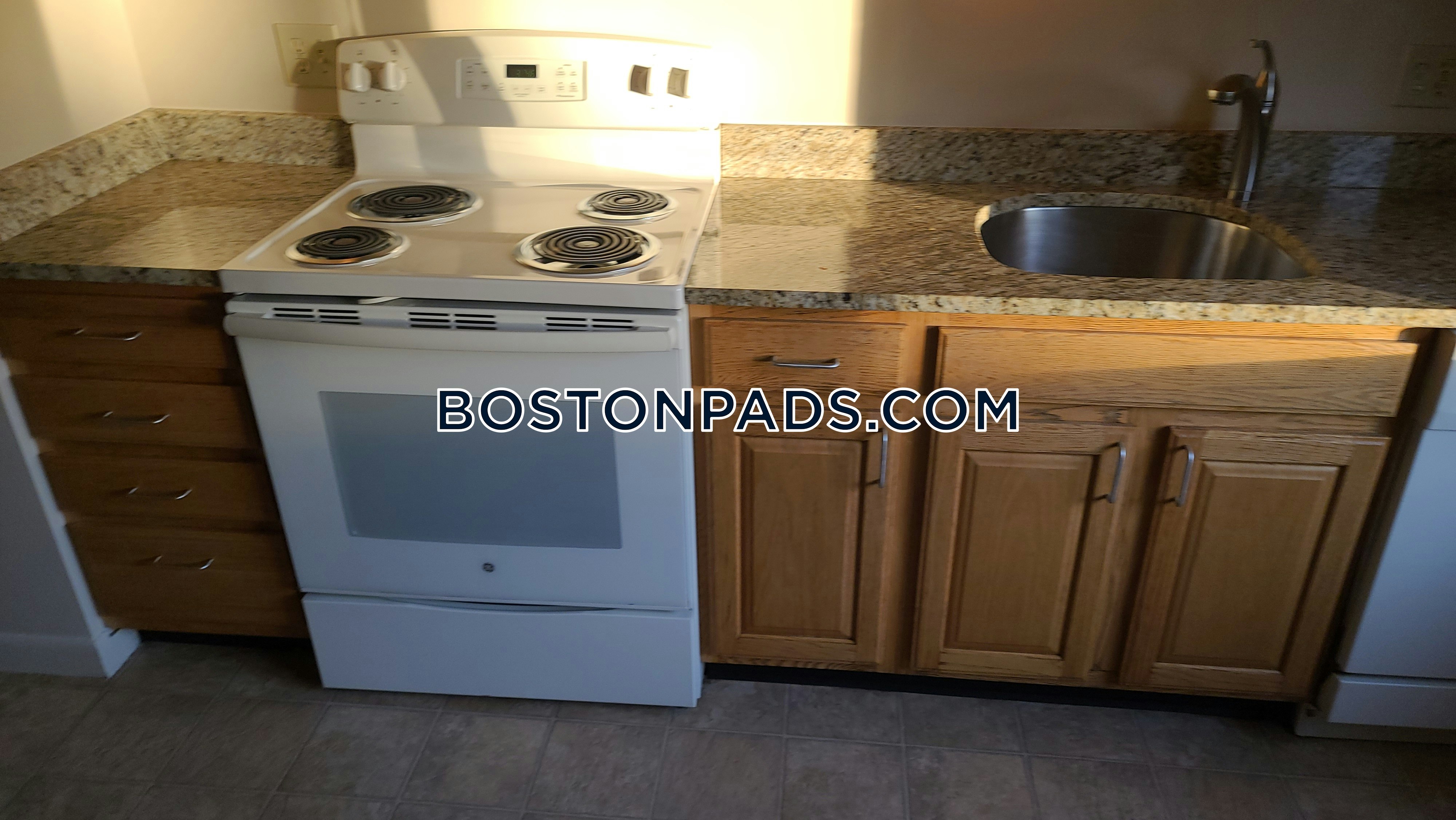 Charlesbank Estates Residential Apartments Photo 3