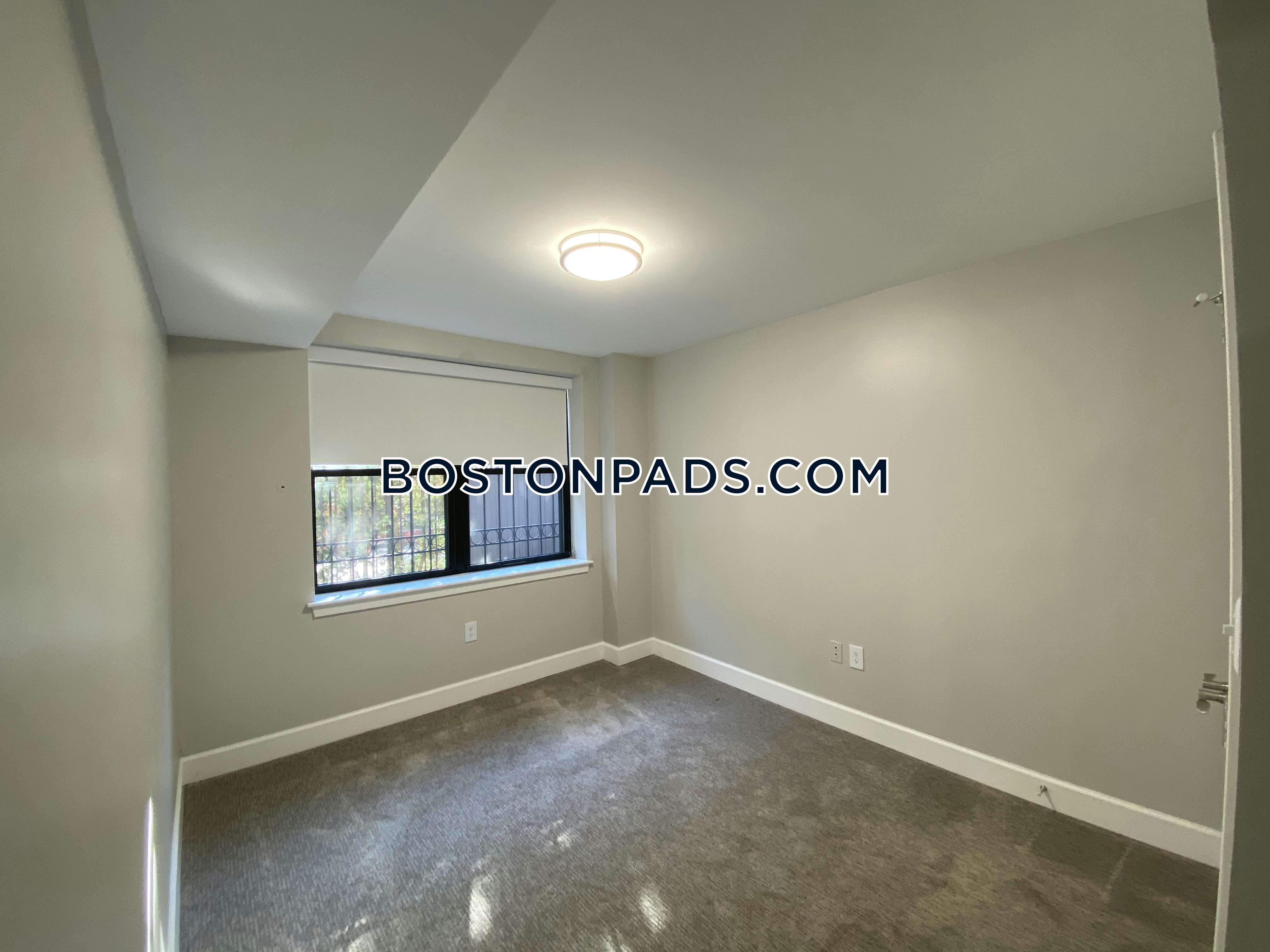 Garrison Square Photo 31