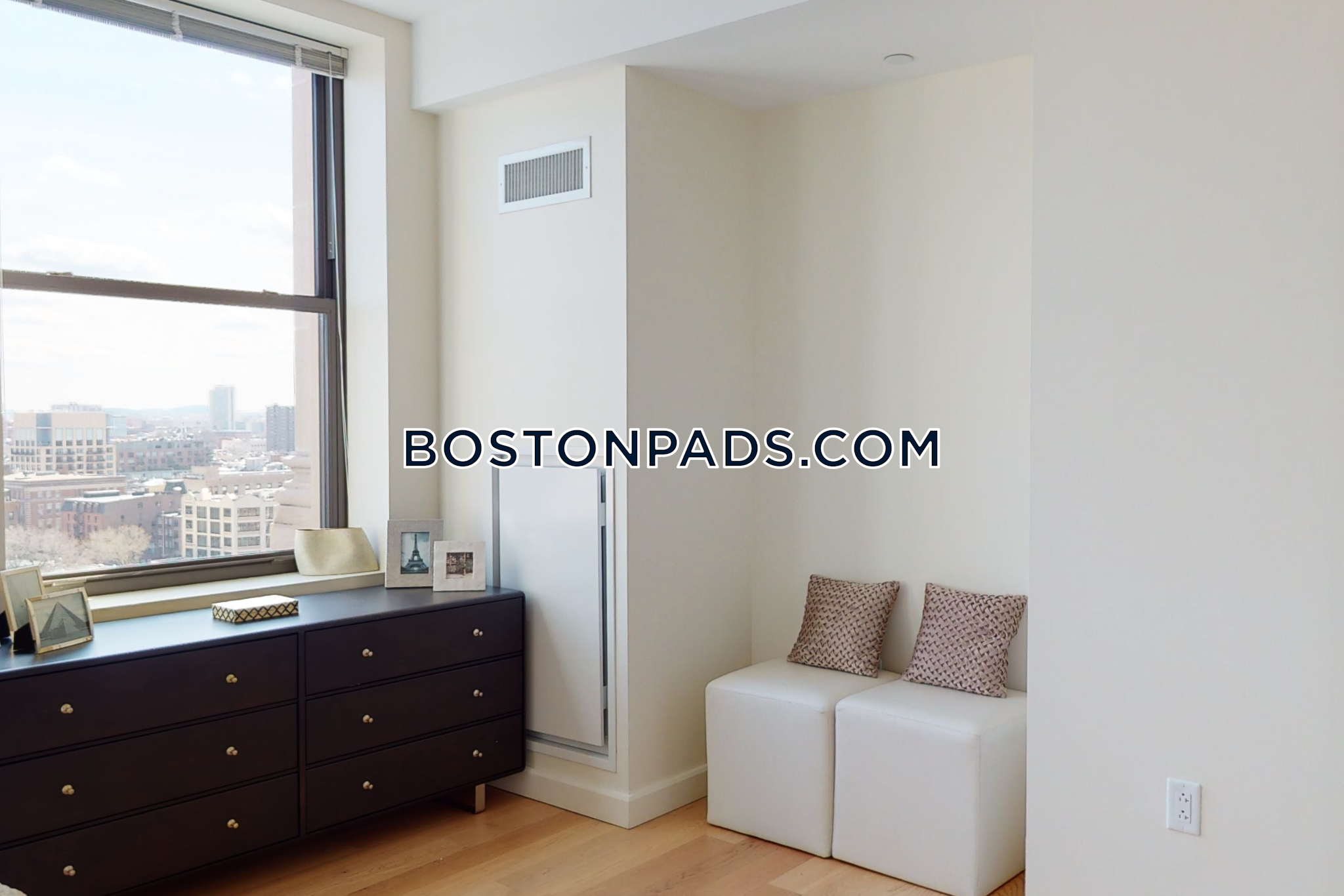 The Arlington Photo 16