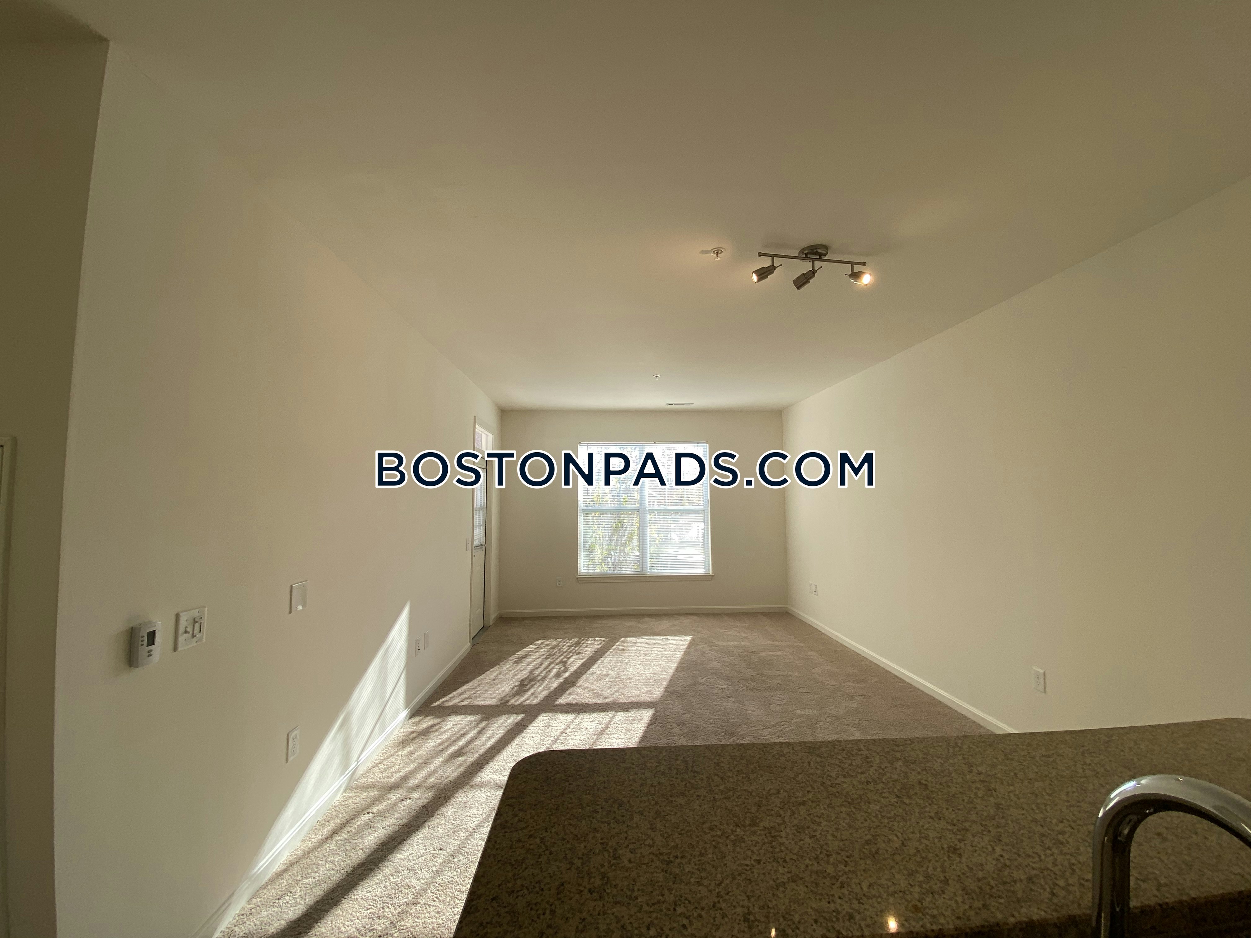 Marquee At Andover Photo 11