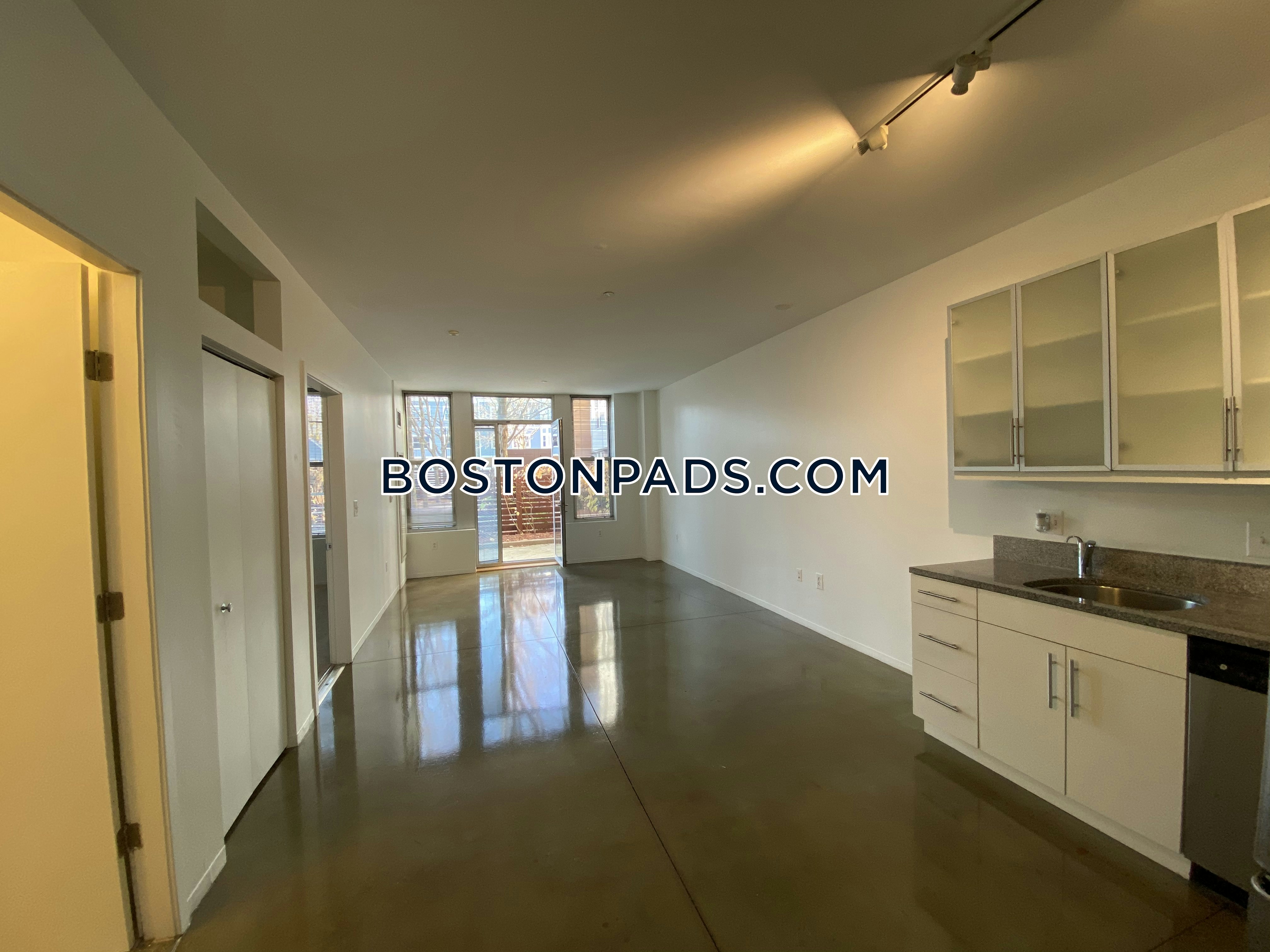 Mezzo Design Lofts Photo 36