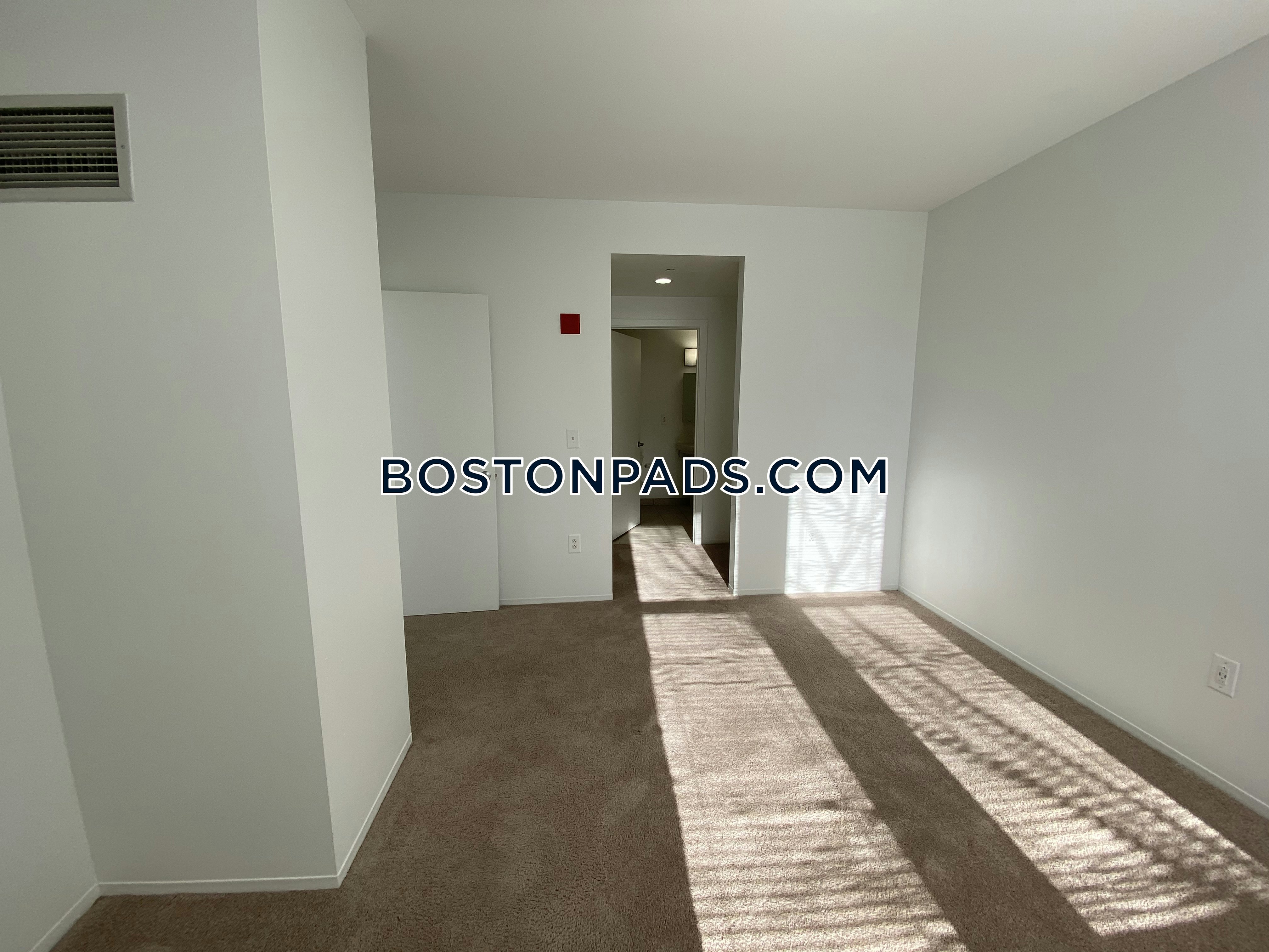 Mezzo Design Lofts Photo 48