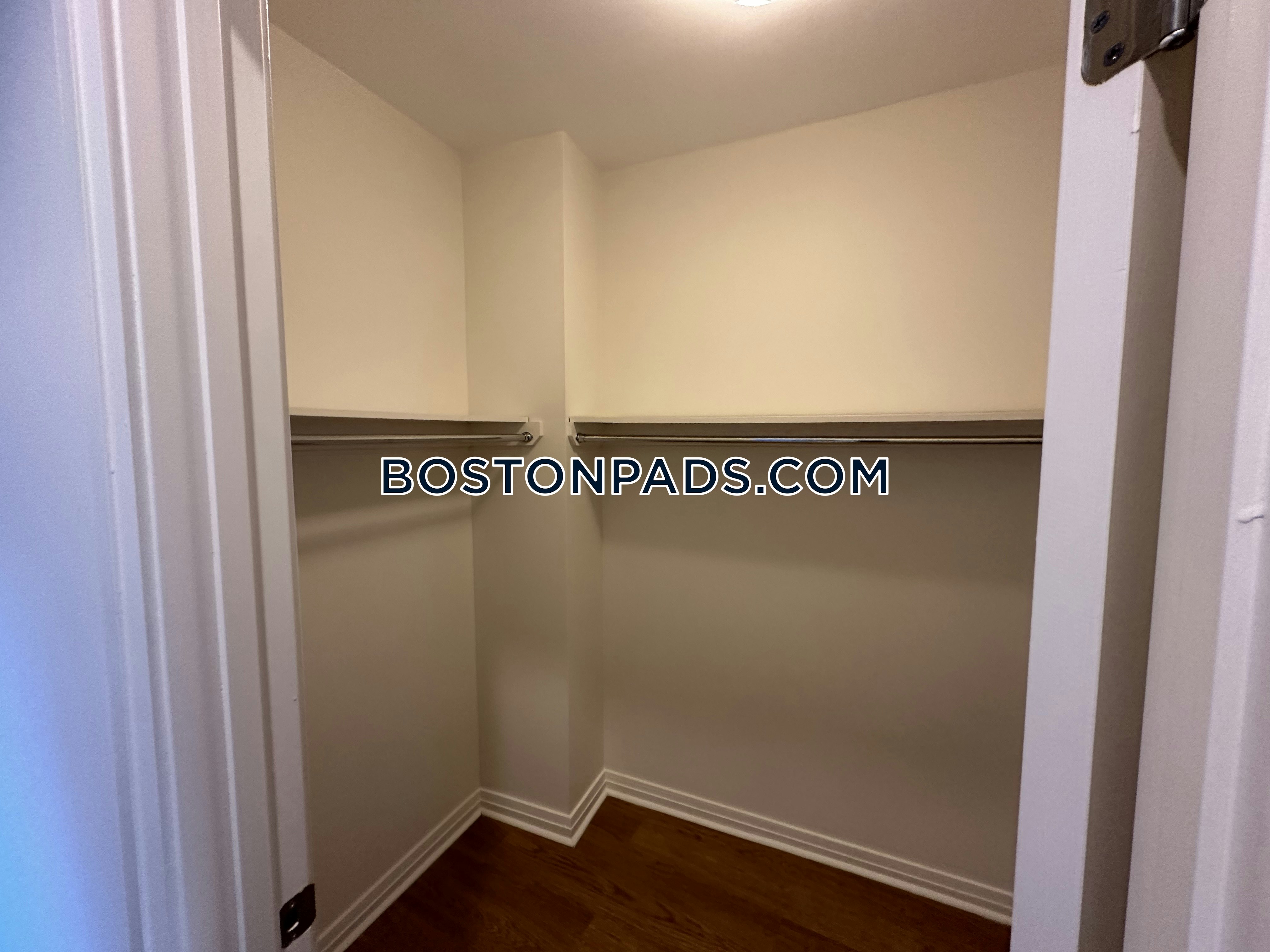 One India Street Photo 42