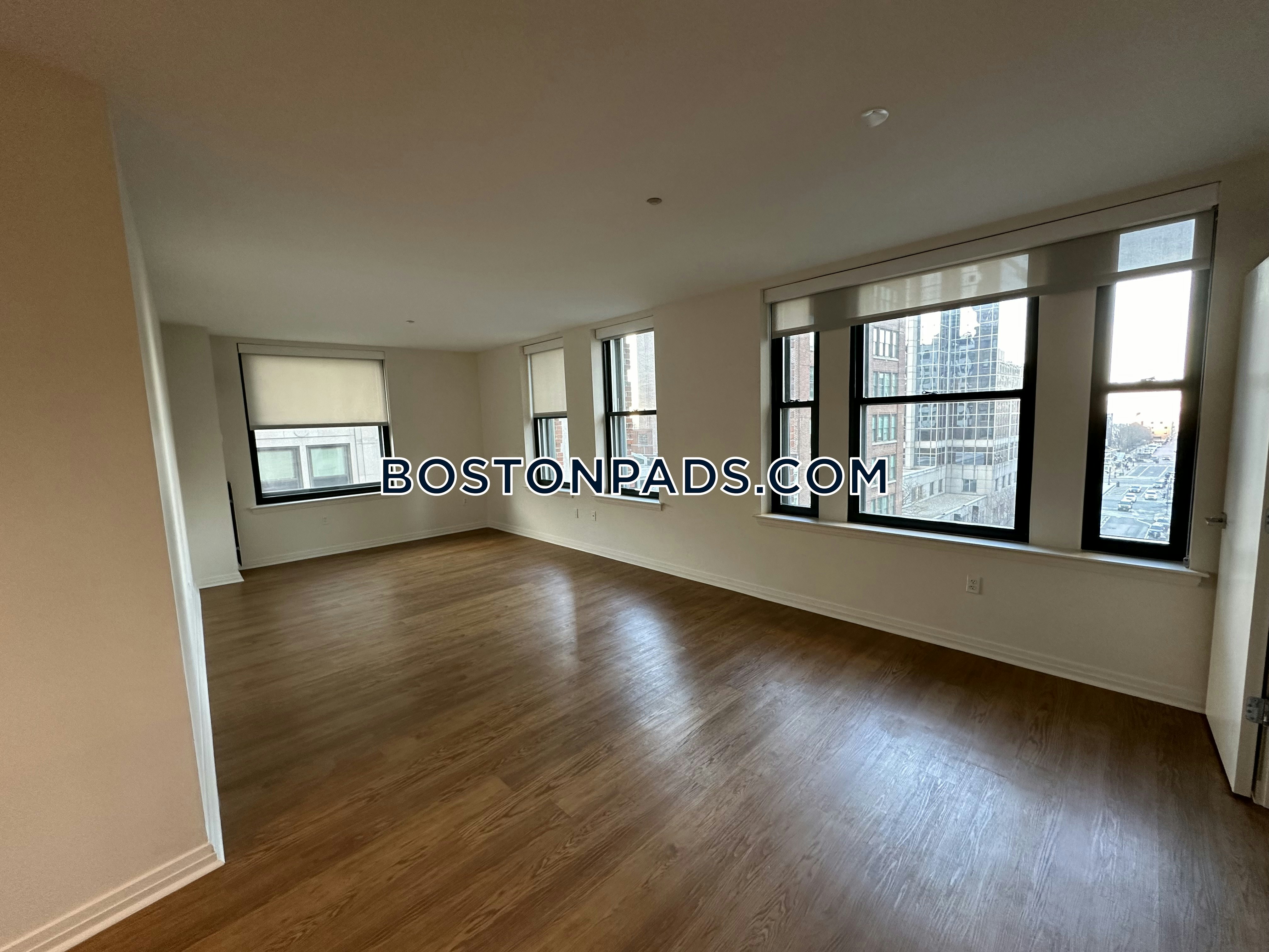 One India Street Photo 22