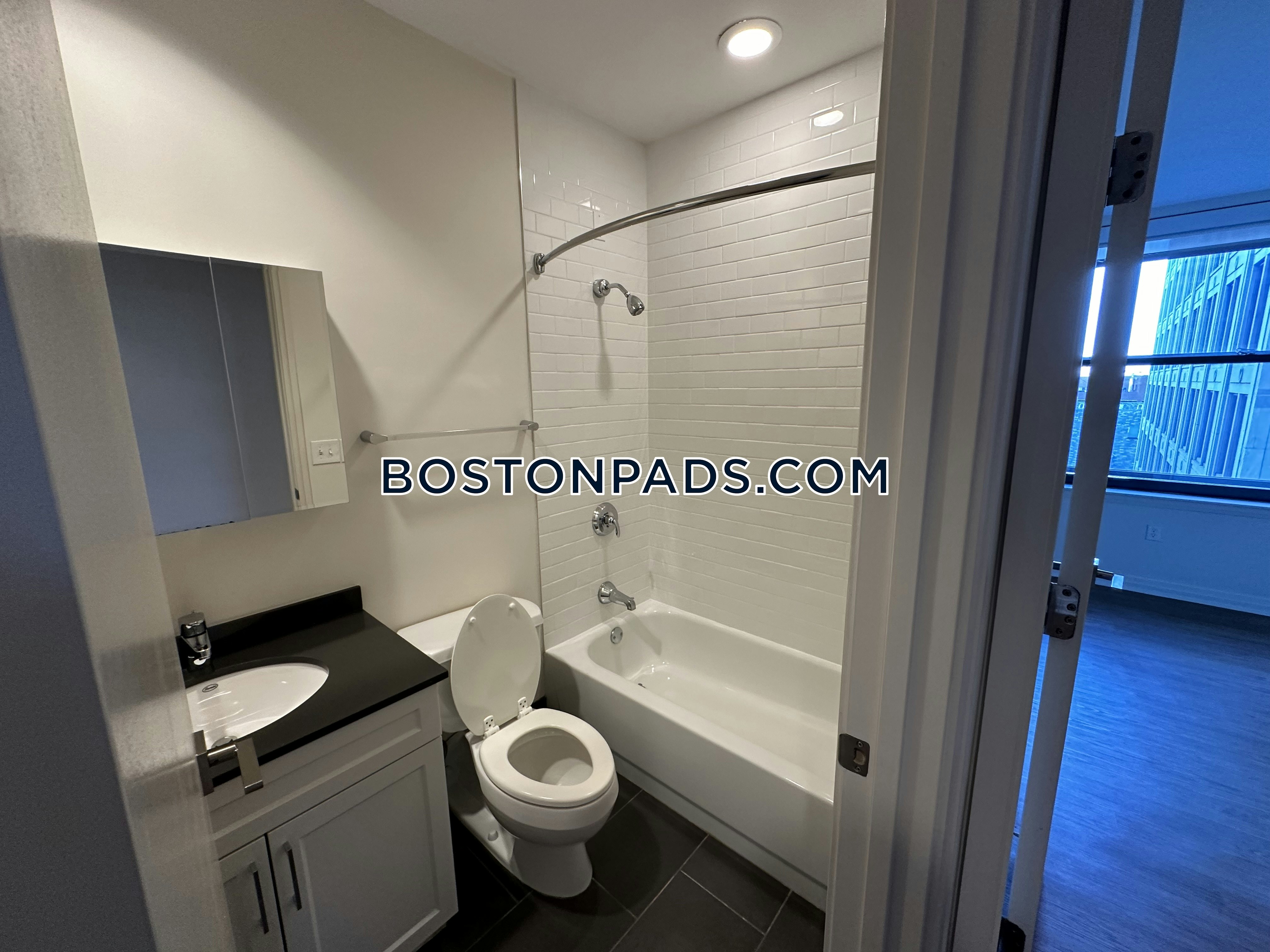 One India Street Photo 65