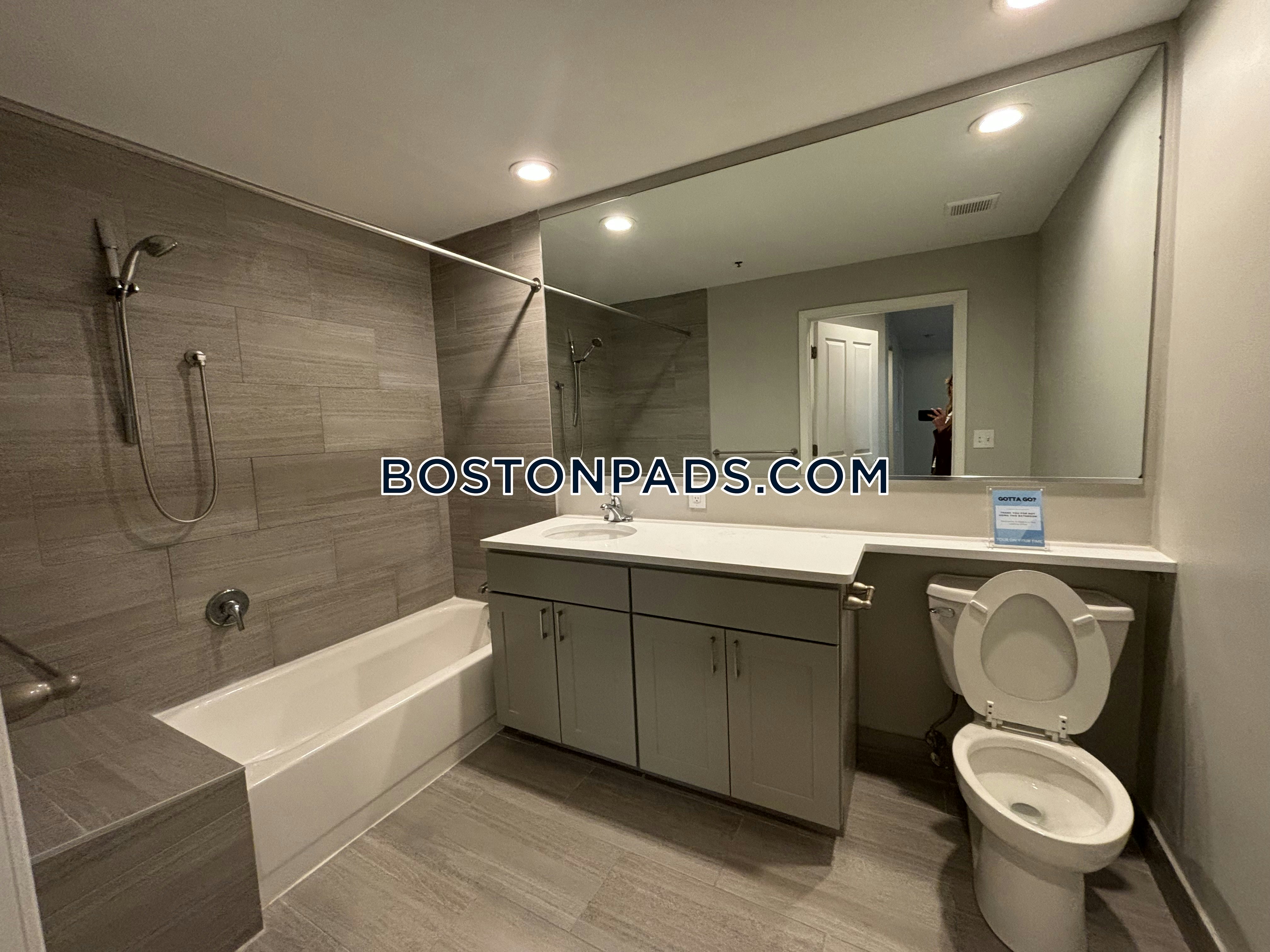 Garrison Square Photo 49