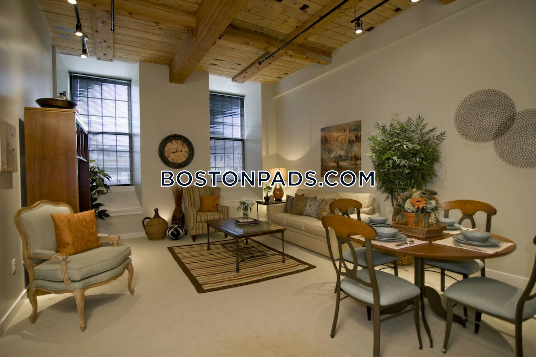 Curtain Lofts Photo 7