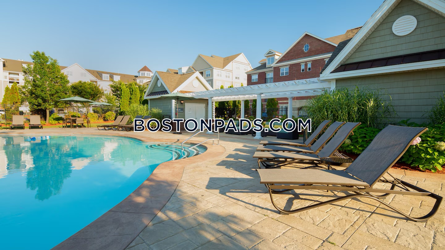 Avalon at the Hingham Shipyard Photo 1