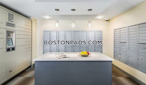 1443 Beacon Photo 126