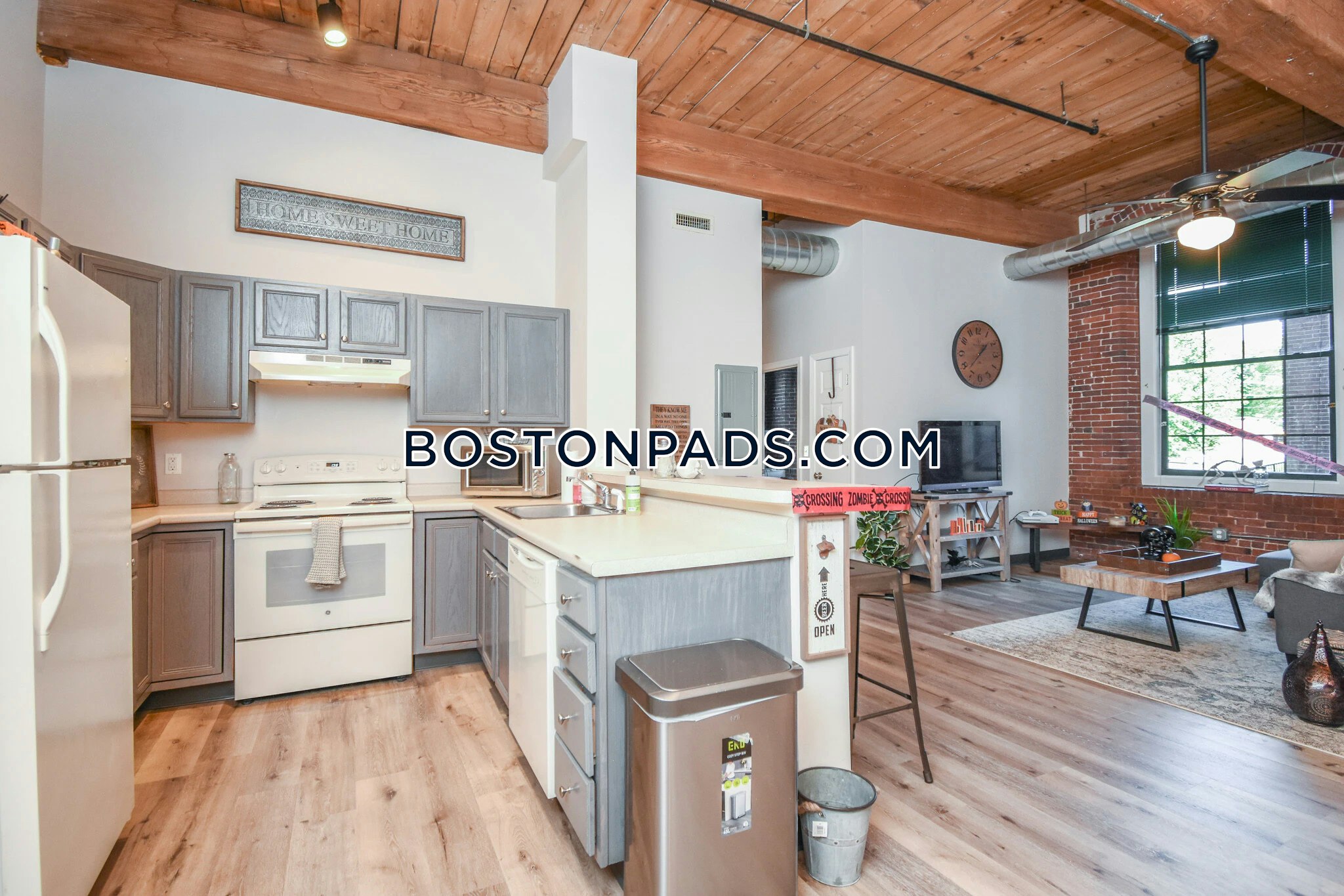 Beaver Brook Village Photo 17