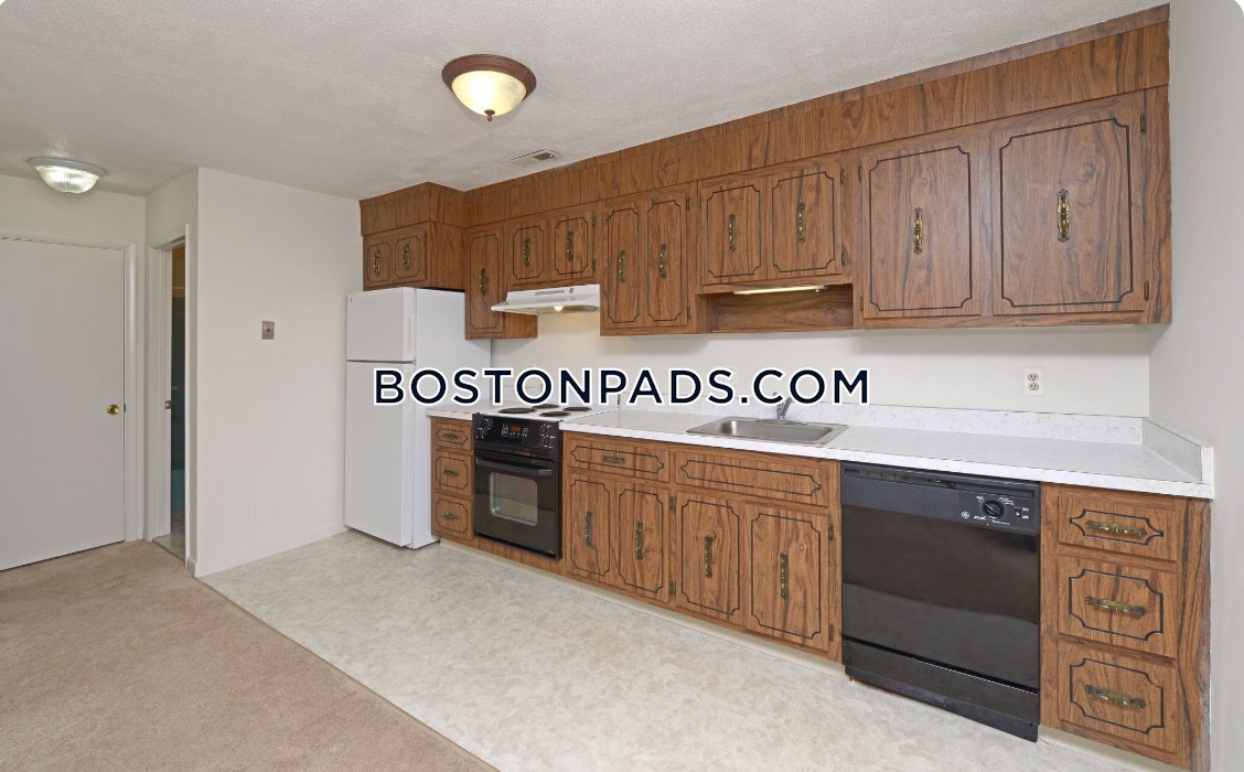 Rosemary Lake Apartments Photo 11